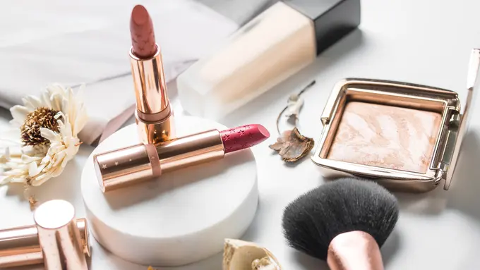 Beauty Review: Makeup Lokal