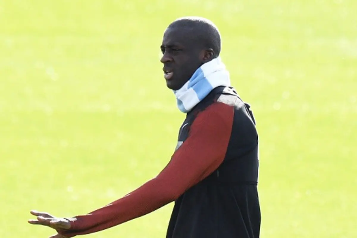 Gelandang Manchester City Yaya Toure menjalani latihan di Manchester, 18 Oktober 2016. (AFP/Anthony Devlin)