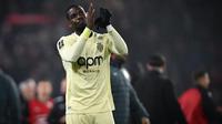 Gelandang Monaco asal Prancis #08, Paul Pogba, memberi isyarat di akhir pertandingan Liga 1 Prancis antara Stade Rennais FC dan AS Monaco di stadion Roazhon Park di Rennes, Prancis barat, pada 22 November 2025. (Lou BENOIST/AFP)