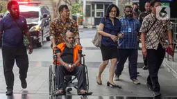 Lukas Enembe diduga memerintahkan sejumlah saksi untuk membawa sekaligus mengangkut uang tunai miliaran rupiah dari Papua ke Jakarta dan juga ke luar negeri menggunakan pesawat jet. (Liputan6.com/Faizal Fanani)