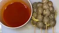 Cara Membuat Cilor Kenyal dengan Bumbu Pedas Manis yang Lezat