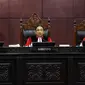Mereka juga meminta MK memutuskan pemungutan suara ulang di seluruh wilayah Indonesia. (Liputan6.com/Angga Yuniar)