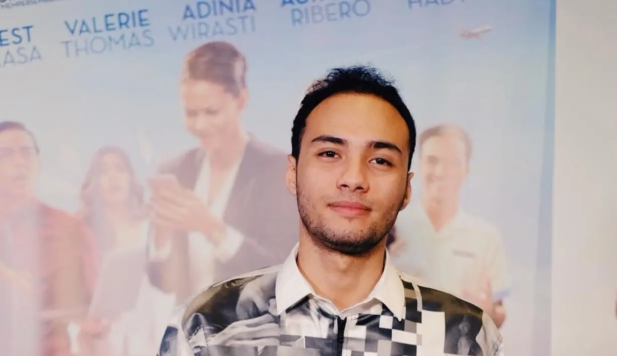 Karakter Kang Adi diperankan oleh Refal Hady. Walaupun bukan pemeran utama, akan tetapi ia berhasil mencuri perhatian publik. (Foto: instagram.com/refalhady)