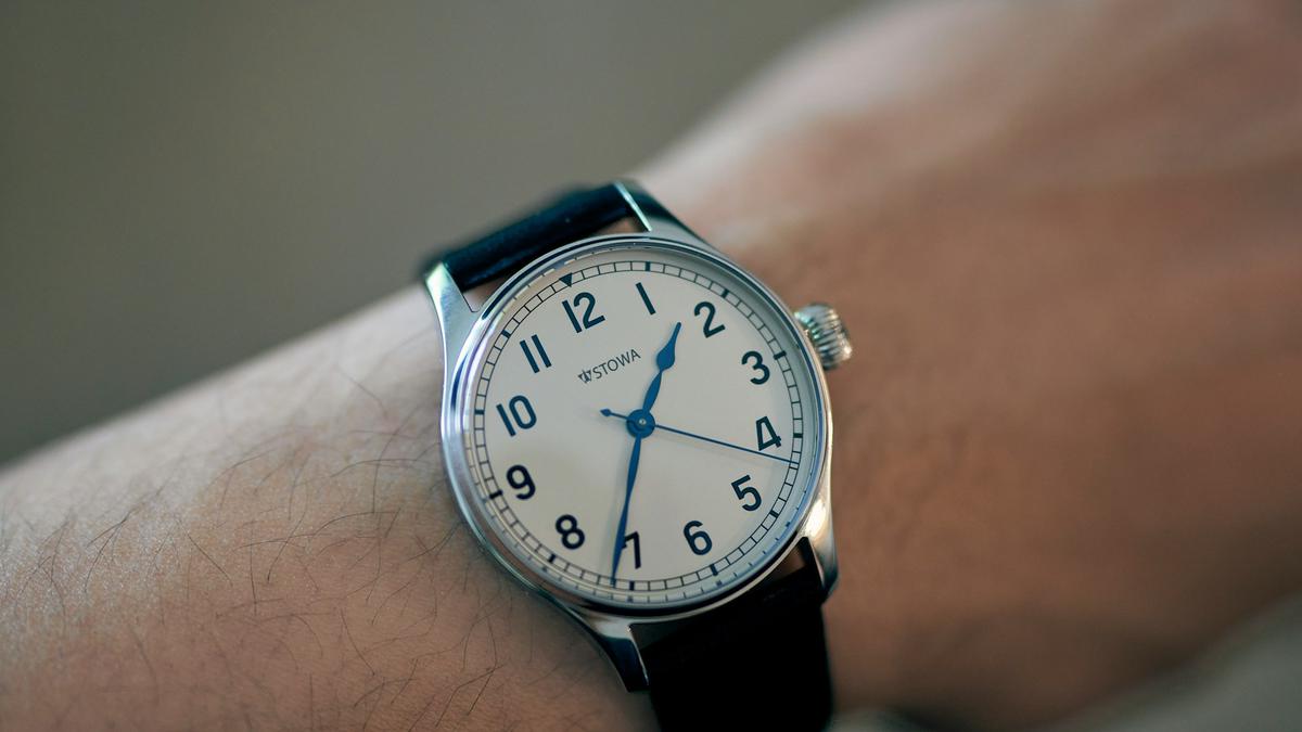 Jam Tangan Bulat Cocok Dipadukan dengan Gelang Model Apa untuk Tampilan Stylish? Ini Panduanya