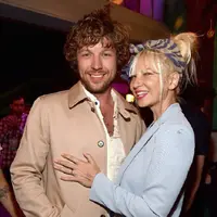 Sia memutuskan untuk bercerai dengan suaminya, Erik lang. (AFP/Bintang.com)