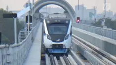 LRT Palembang kembali jadi sorotan publik. Belum sebulan beroperasi, LRT Palembang sudah 3 kali mogok saat berjalan.