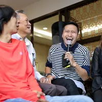 Arie Untung dan Fazura di jumpa pers film Rafathar. (Adrian Putra/Bintang.com)