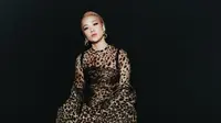 Spesial di Indonesia Idol, Potret Bunga Citra Lestari Cosplay Jadi Macan dengan Outfit Leopard Print