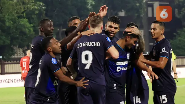 Foto: Borneo FC Gulung Semen Padang di BRI Liga 1 2024/2025