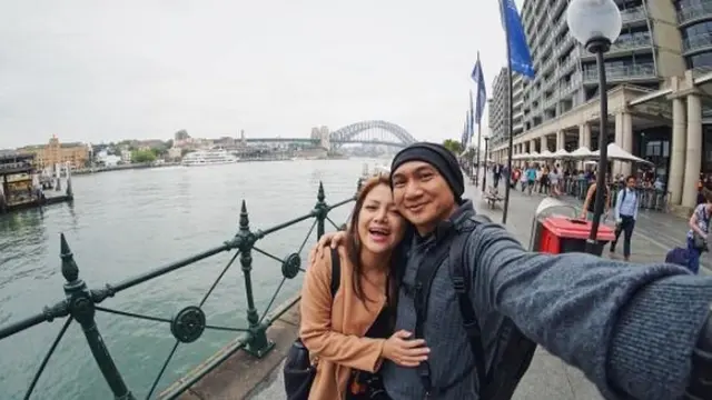 [Bintang] Wina Natalia dan Anji