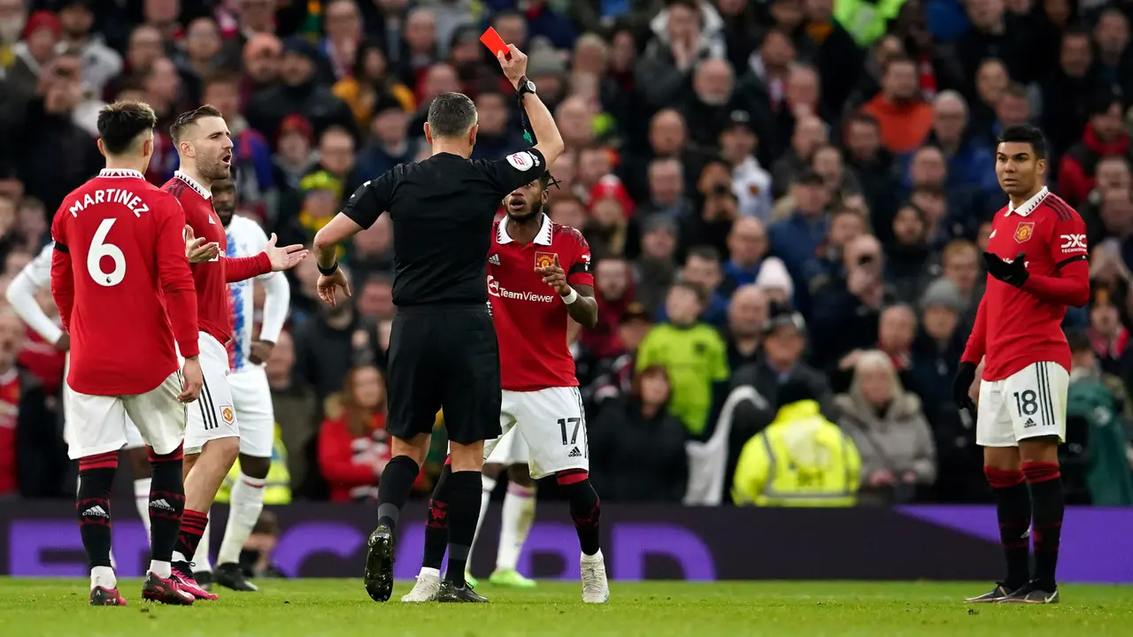 Kalahkan Crystal Palace, Manchester United Pepet Manchester City di Klasemen Liga Inggris