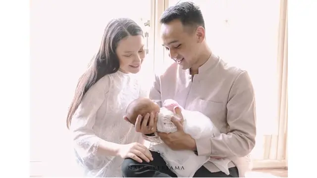 Lama Vakum, Ini 6 Potret Terbaru Anjani Dina Usai Melahirkan Anak Pertama