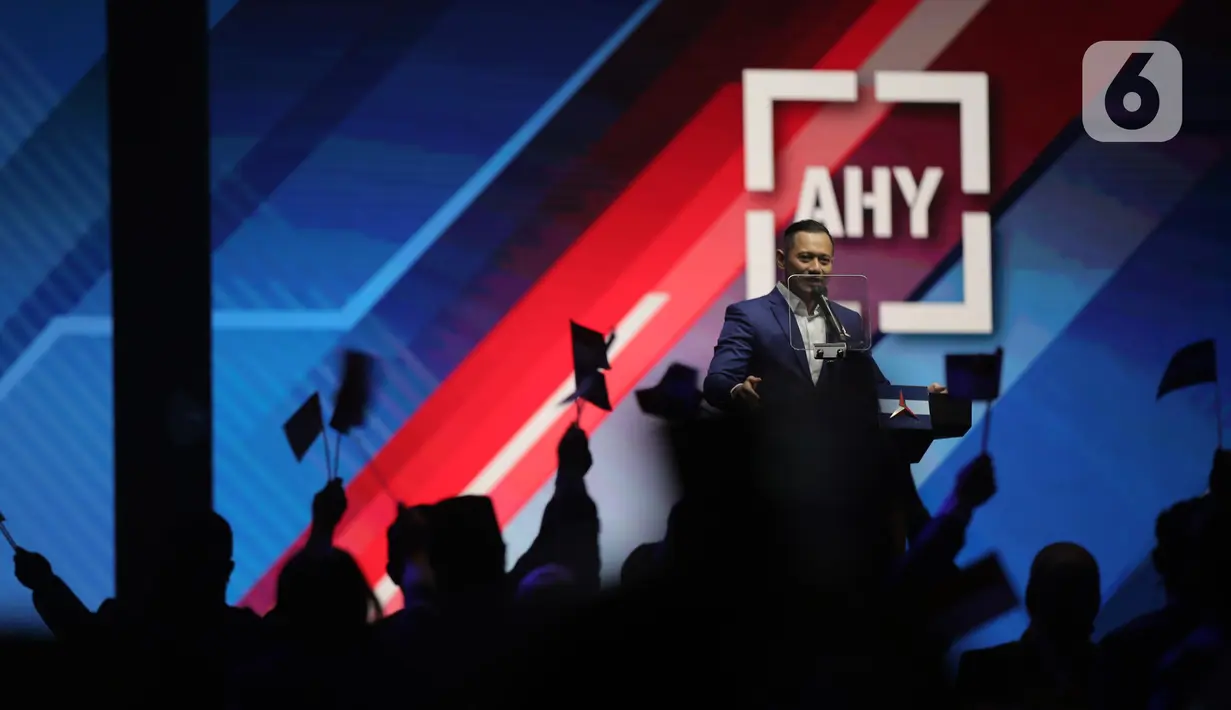 Ketum Partai Demokrat Agus Harimurti Yudhoyono saat pidato kebangsaan dalam Rapimnas Partai Demokrat di JCC, Jakarta, Jumat (16/9/2022). Dalam pidatonya, AHY menyebut Demokrat sedang intens dengan 2 partai dan Demokrat tengah intens membangun komunikasi dengan 2 partai yang juga memiliki semangat dan energi perubahan untuk Indonesia yang lebih baik. (Liputan6.com/Faizal Fanani)