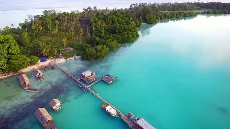 Menjelajah Eksotisme Pulau Widi, Surga Tersembunyi Halmahera