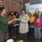 Potong tumpeng menutup acara evaluasi kinerja Perempuan Indonesia Maju dalam pemenangan Prabowo-Gibran. Foto: liputan6.com/ist