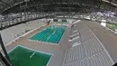 Suasana Venue Aquatic Center dalam tahap renovasi di Kawasan Senayan Sport Center, Jakarta (04/10/2017). Kolam renang ini dikerjakan sesuai standar internasional dari Federasi Renang Internasional (FINA). (Bola.com/Nicklas Hanoatubun)