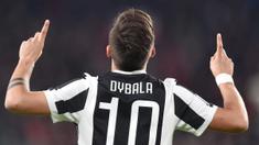 Pemain Juventus, Paulo Dybala merayakan gol ke gawang AC Milan pada laga Serie A di Allianz Stadium, Turin, (31/3/2018). Juventus menang 3-1. (Alessandro Di Marco/ANSA via AP)