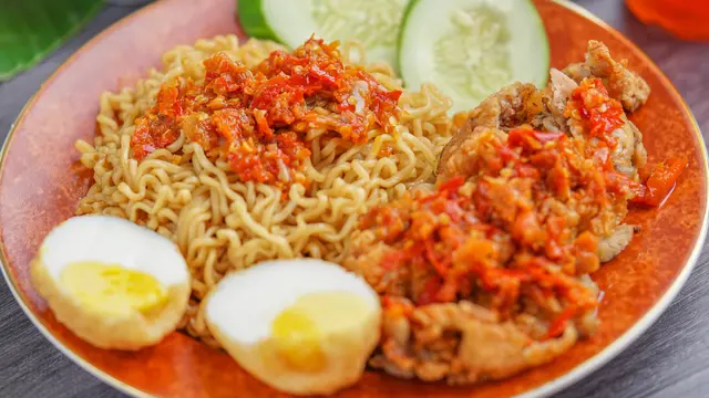 Resep Mie Goreng Ayam Geprek