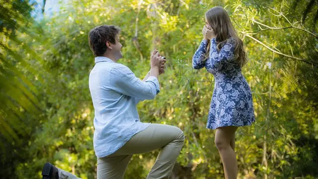 6 Potret Cantik Bindi Irwin, Anak Sulung Steve Irwin yang Akan Menikah