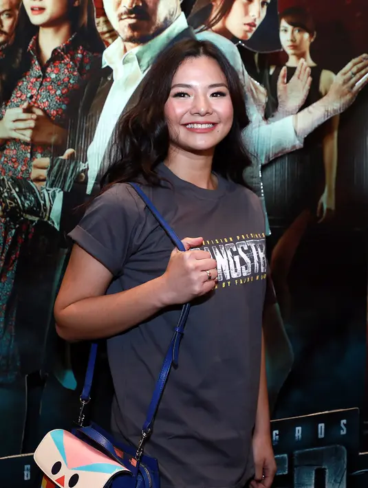 Eriska Rein merasa sedikit kesulitan harus memerankan tokoh Sari yang identik berbicara dengan bahasa Jawa yang kental. (Wimbarsana/Bintang.com)