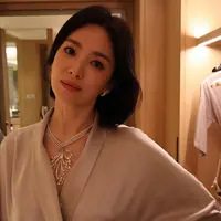 Potret Terbaru Song Hye Kyo Rayakan Ulang Tahun ke 43. [@kyo1122]