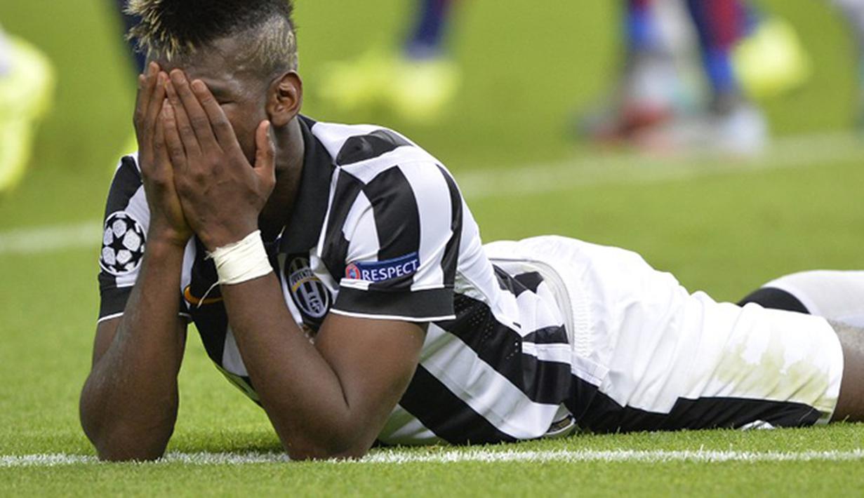 Ekspresi kecewa Paul Pogba gelandang Juventus. (AFP PHOTO/Oliver Lang)