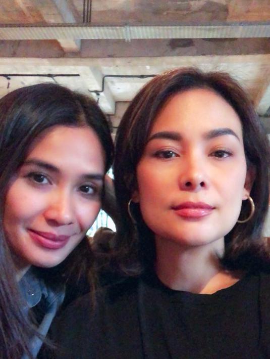 Marsha Timothy dikenal sebagai aktris dengan kemampuan akting yang tak perlu diragukan lagi, sedangkan Sheila Timothy dikenal sebagai produser wanita handal, terbukti beberapa kali menggarap film yang sukses diterima masyarakat. (Liputan6.com/IG/@lalatimothy)