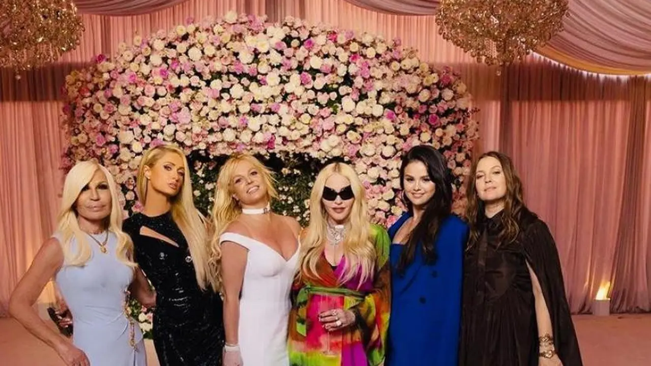 5 Gaya Tamu Undangan di Pernikahan Britney Spears dan Sam Asghari, Madonna hingga Selena Gomez Tampil Glamor