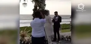 Intip kemeriahan konsep pernikahan Derby-Claudia yang unik dan nyentrik.