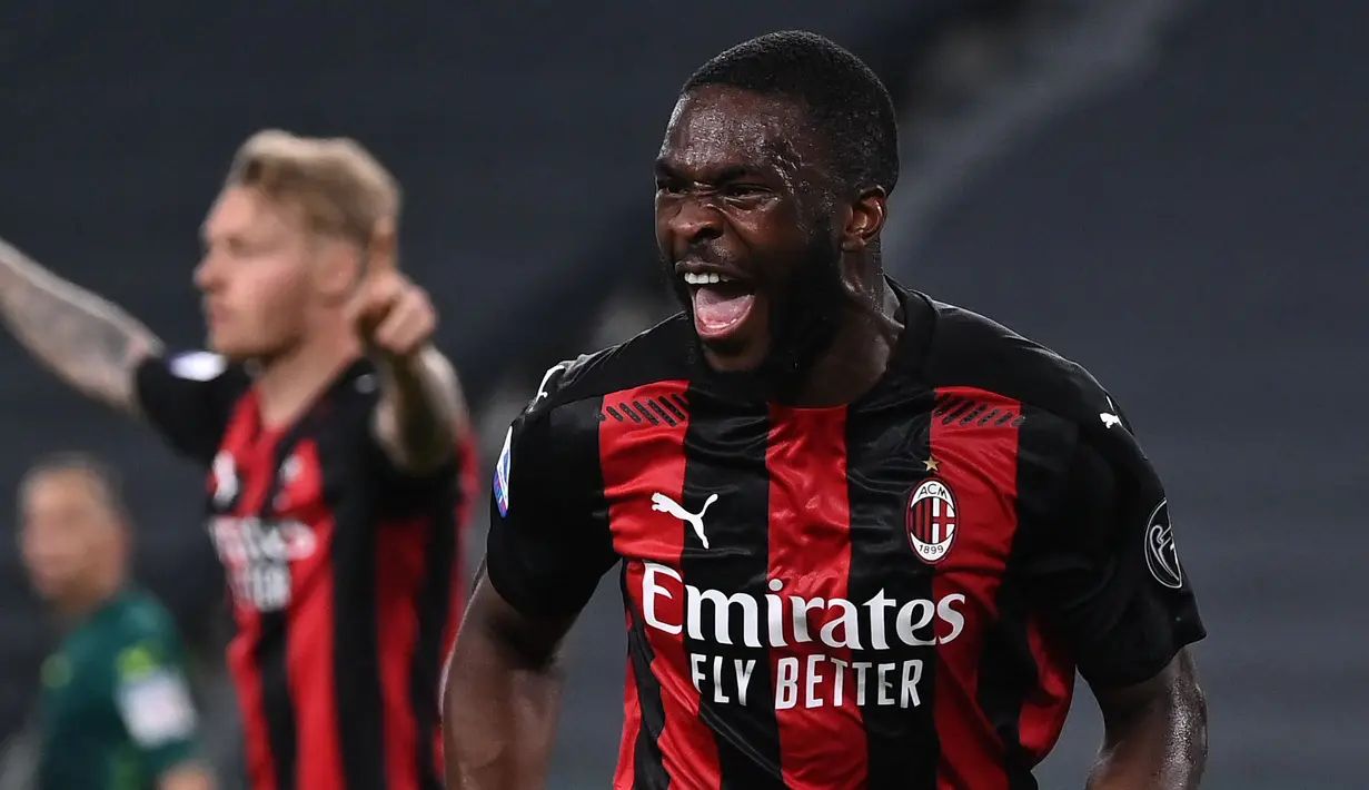 Fikayo Tomori (AC Milan: Dipinjamkan dari Chelsea) – Absennya Tomori di daftar nama skuat The Three Lions memang sulit dipahami. Pemain ini berhasil mengantar AC Milan di peringkat dua Serie A Italia dengan membukukan 17 kali penampilan selama paruh kedua musim ini. (Foto: AFP/Marco Bertorello)