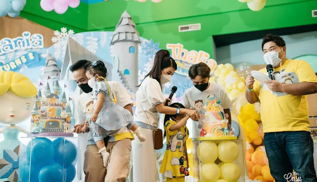 Potret Ultah Thania dan Thalia Putri Onsu (Instagram/sarwendah29)