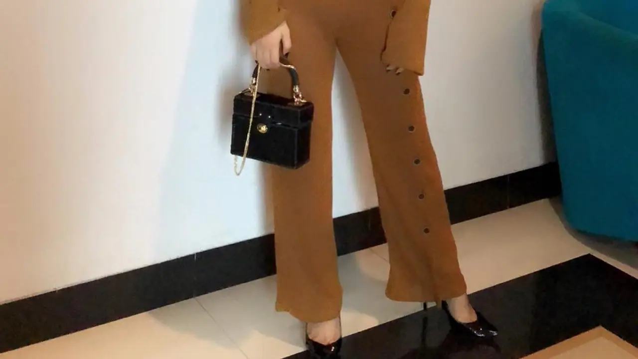 Selalu Tampil Seksi, Ini 6 Potret Elegan Gebby Vesta Saat Pakai Pakaian Tertutup