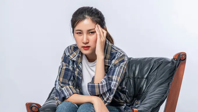 5 Tanda Feminine Energy Kamu sedang Terluka, Jangan Terus Dibiarkan! (Foto: Freepik/jcomp)