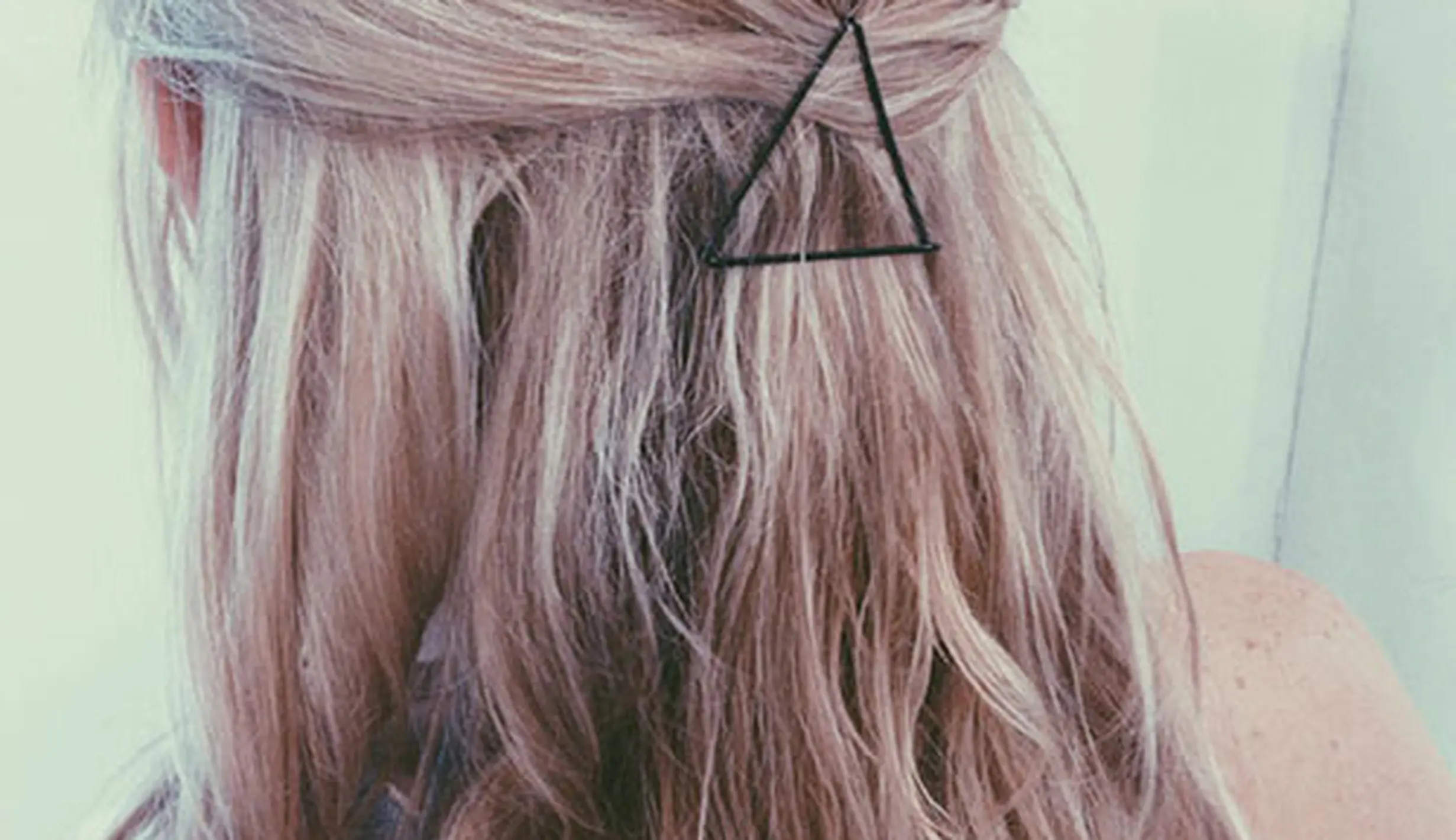10 Cara Memakai Jepit Rambut Mulai Yang Cantik Sampai Aneh