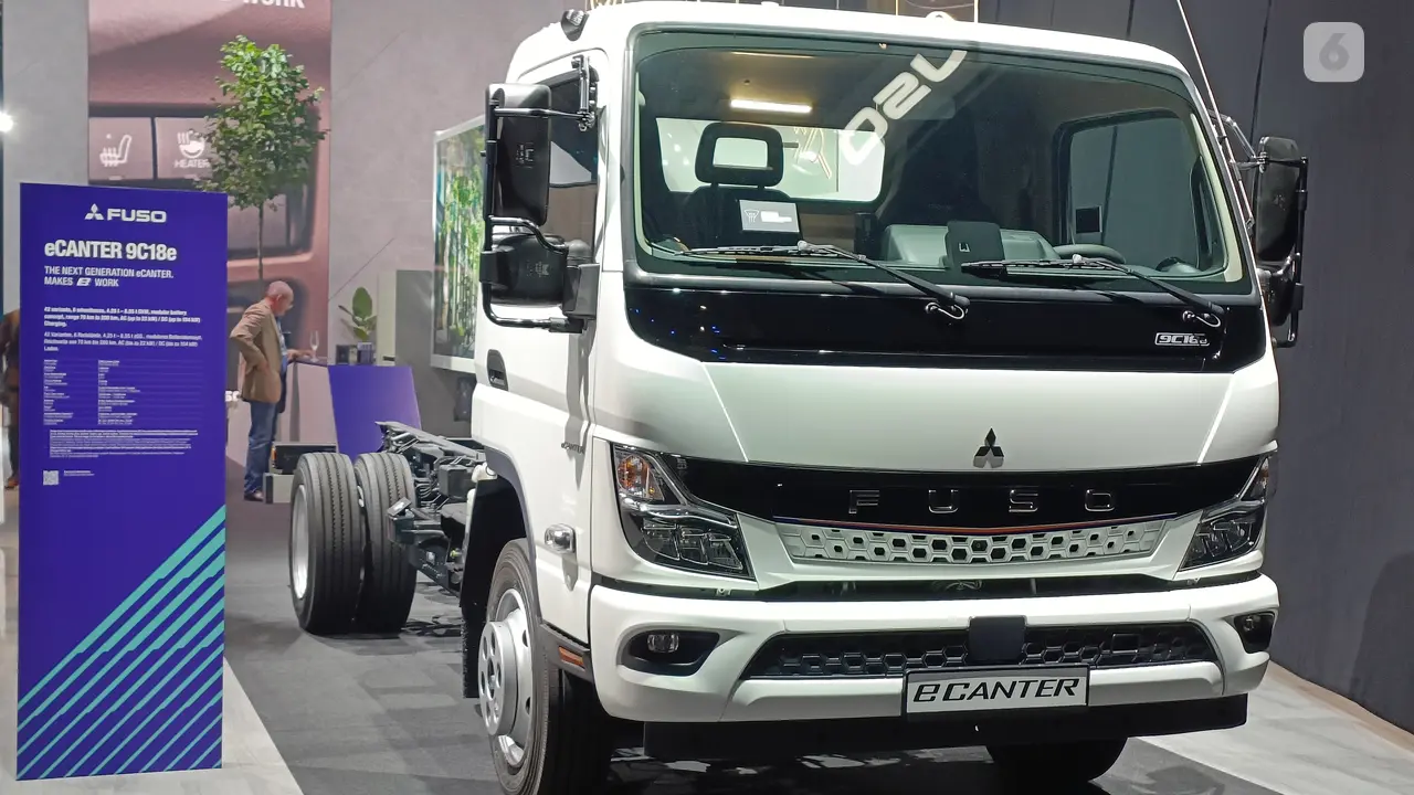 Mitsubishi Fuso eCanter Next Generation di ajang IAA Transportation 2022, Hannover, Jerman.