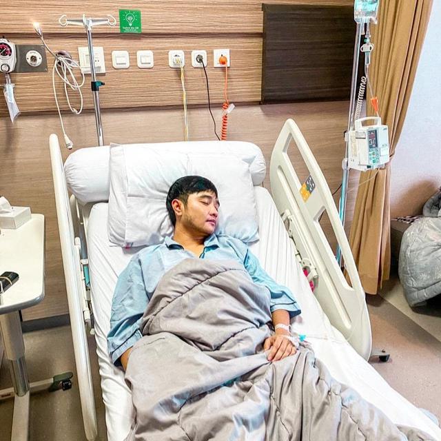 Dirawat di Rumah Sakit, Ini 6 Potret Kondisi Terbaru Abash Kekasih Lucinta Luna