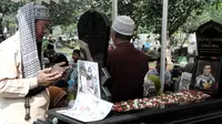 Lebaran, Makam Ustaz Jefri Ramai Dikunjungi Peziarah