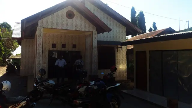 Polisi tembak diri sendiri