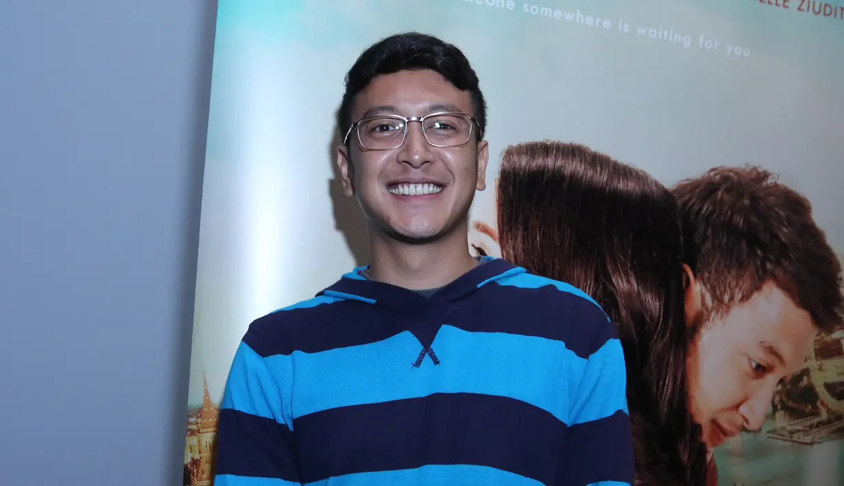 Film yang juga mengangkat persahabatan ini memasangkan Michelle Ziudith dan Dimas Anggara. Film 'London Love Story' mulai tayang serentak dibioskop tanggal 4 Februari 2016. (Galih W. Satria/Bintang.com)