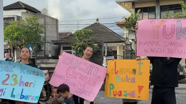 Potret Jennifer Bachdim dan Keluarga Bagi-Bagi Takjil Gratis. (instagram/jenniferbachdim/ibachdim)