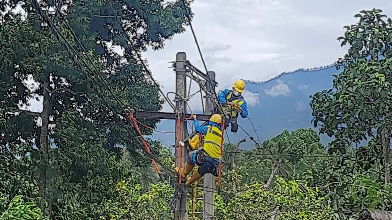Listrik di lokasi erupsi Gunung Semeru