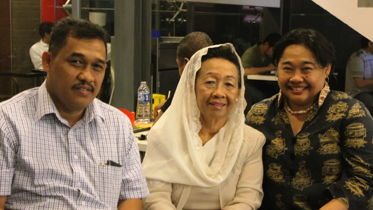 Keluarga Sucipto Suntoro