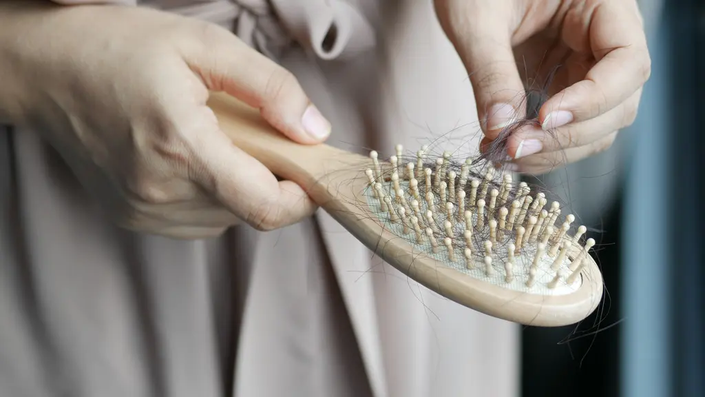 Stres berat dan tekanan emosional dapat memicu kerontokan pada rambut. [Dok/Pexels.com/Towfiqu barbhuiya].