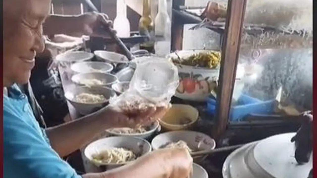 Beli Mi Ayam Bakso di Klaten, Bayar Rp5 Ribu Masih ada Kembaliannya
