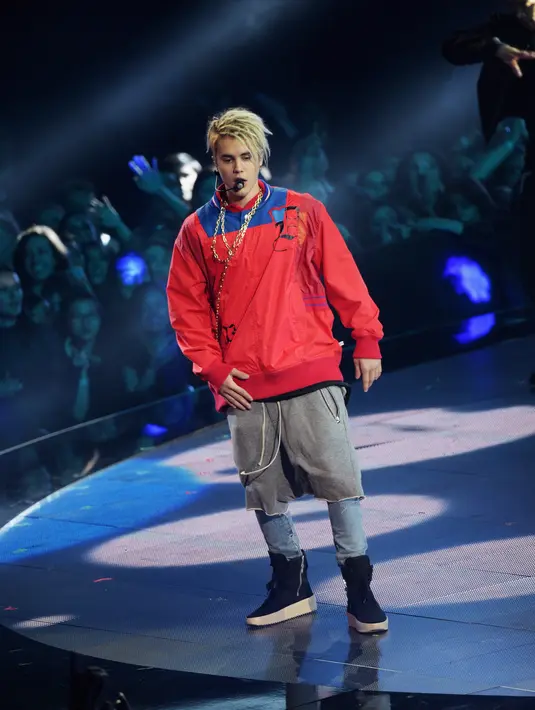 Dengan sikap Justin yang seperti itu, tentu saja membuat Belibers sakit hati. Niat menyapa sang idola, tapi malah berujung kesal. Hal ini terbukti dalam sebuah video, dimana Belibers mengeluarkan rasa kecewanya. (AFP/Bintang.com)