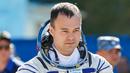 Kosmonaut Roscosmos Dmitri Petelin sebelum peluncuran pesawat ruang angkasa Soyuz MS-22 di kosmodrom Baikonur, Kazakhstan, 21 September 2022. Dmitri Petelin  menyelesaikan pelatihan kosmonaut dan dinobatkan sebagai kosmonaut uji pada 15 Juli 2014. (Maxim Shemetov, Pool Photo via AP)