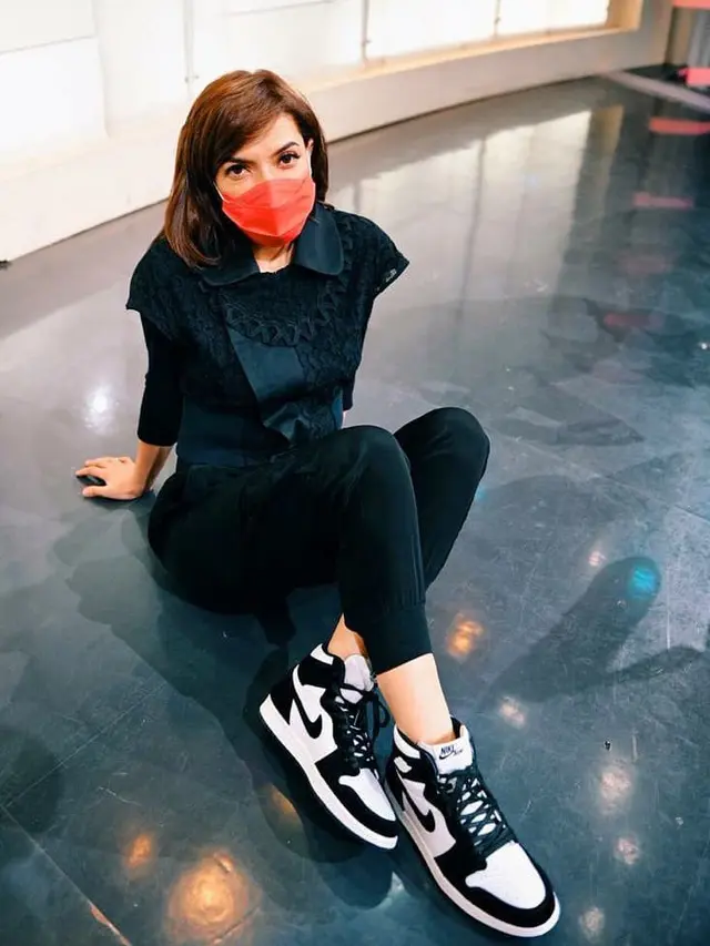 Jadi Inspirasi, 7 Gaya Najwa Shihab Ini Kece Abis Bak Anak Muda