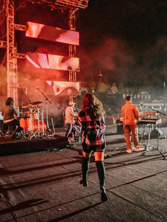 Sherina Munaf manggung lagi [Instagram/sherinasinna]