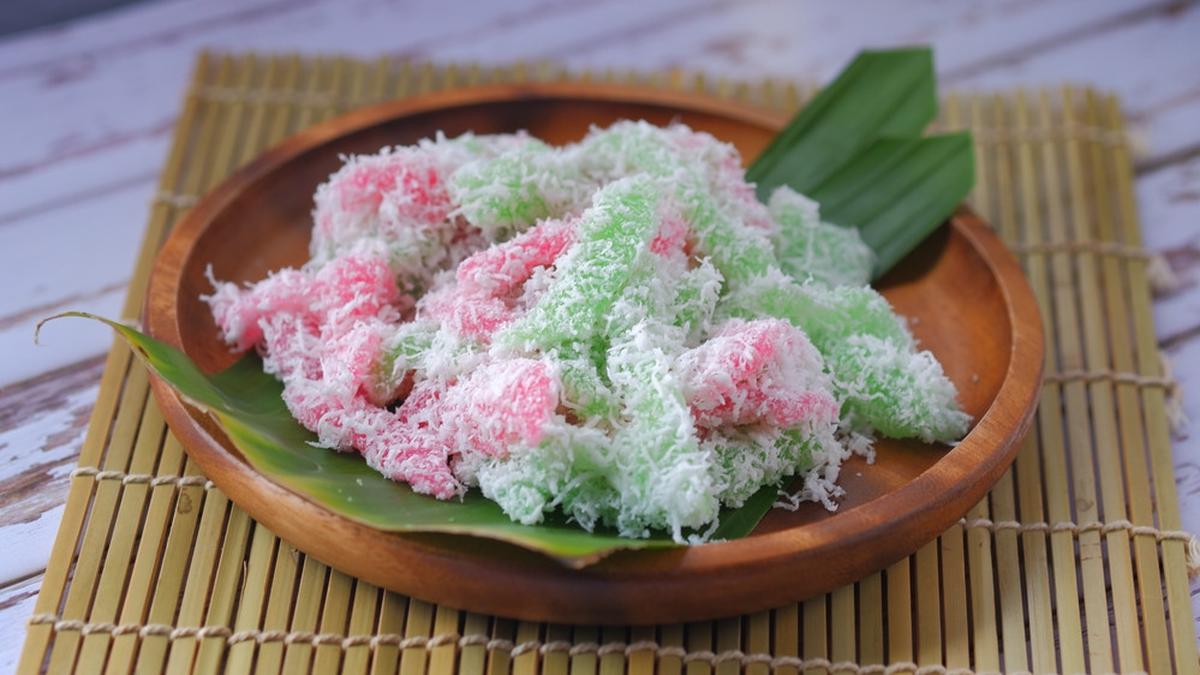 Cenil Pelangi - Kue Tradisional