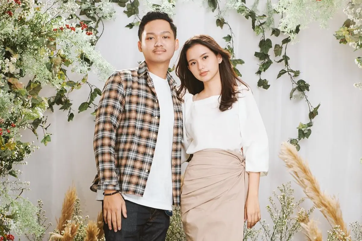 [Fimela] Azriel Hermansyah dan Sarah Menzel